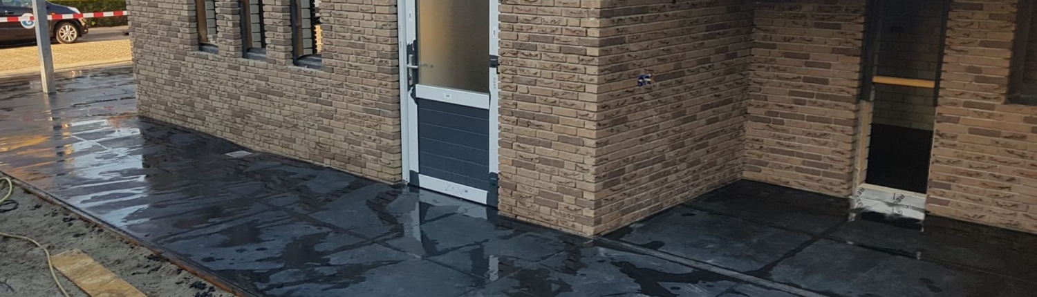 grote tegels door slijpen van lijnen in betonvloer